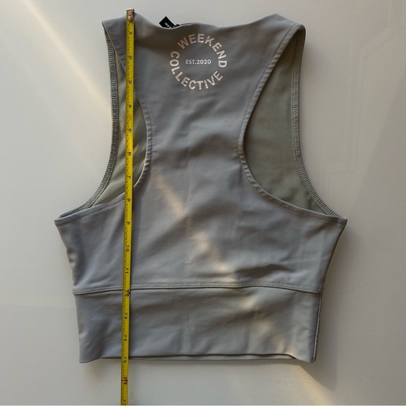 Sleeveless Racerback Crop Top - ASOS Design - Picture 3 of 5